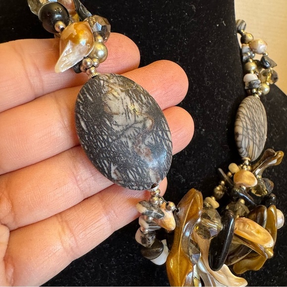 Natural Stones Necklace Abalone Shell, Zebra Jasper, Fresh Water Blister Pearls - Picture 9 of 16